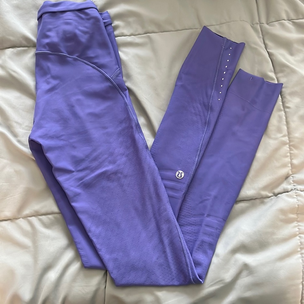 Lululemon leggings size 2, purple color, string adjusted around waist